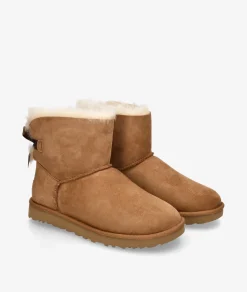 Botas UGG MINI BAILEY BOW en cuero
