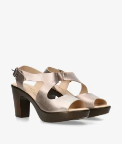 Sandalias pabloochoa.shoes 450 en taupe metalizado